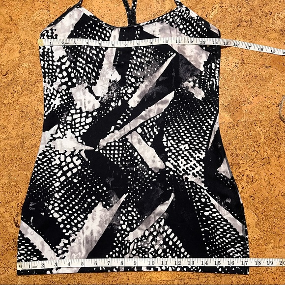 Lululemon Static Mist Power Y Tank Top Sz 6 - Picture 12 of 13